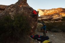 Bouldering in Hueco Tanks on 11/26/2019 with Blue Lizard Climbing and Yoga

Filename: SRM_20191126_1747170.jpg
Aperture: f/7.1
Shutter Speed: 1/250
Body: Canon EOS-1D Mark II
Lens: Canon EF 16-35mm f/2.8 L