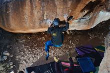 Bouldering in Hueco Tanks on 01/08/2020 with Blue Lizard Climbing and Yoga

Filename: SRM_20200108_1122400.jpg
Aperture: f/6.3
Shutter Speed: 1/250
Body: Canon EOS-1D Mark II
Lens: Canon EF 50mm f/1.8 II