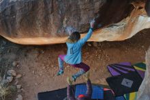 Bouldering in Hueco Tanks on 01/08/2020 with Blue Lizard Climbing and Yoga

Filename: SRM_20200108_1126130.jpg
Aperture: f/5.6
Shutter Speed: 1/250
Body: Canon EOS-1D Mark II
Lens: Canon EF 50mm f/1.8 II