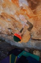 Bouldering in Hueco Tanks on 01/08/2020 with Blue Lizard Climbing and Yoga

Filename: SRM_20200108_1258390.jpg
Aperture: f/6.3
Shutter Speed: 1/250
Body: Canon EOS-1D Mark II
Lens: Canon EF 16-35mm f/2.8 L