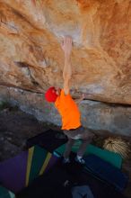 Bouldering in Hueco Tanks on 01/08/2020 with Blue Lizard Climbing and Yoga

Filename: SRM_20200108_1259123.jpg
Aperture: f/7.1
Shutter Speed: 1/250
Body: Canon EOS-1D Mark II
Lens: Canon EF 16-35mm f/2.8 L