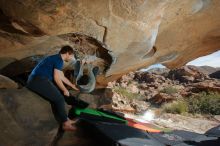 Bouldering in Hueco Tanks on 01/12/2020 with Blue Lizard Climbing and Yoga

Filename: SRM_20200112_1349050.jpg
Aperture: f/8.0
Shutter Speed: 1/250
Body: Canon EOS-1D Mark II
Lens: Canon EF 16-35mm f/2.8 L