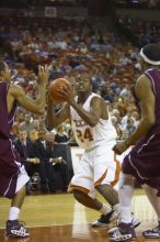 The longhorns defeated the Texas Southern University (TSU) Tigers 90-50 Tuesday night.

Filename: SRM_20061128_2013146.jpg
Aperture: f/2.8
Shutter Speed: 1/640
Body: Canon EOS-1D Mark II
Lens: Canon EF 80-200mm f/2.8 L