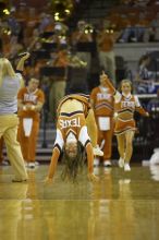 The longhorns defeated the Texas Southern University (TSU) Tigers 90-50 Tuesday night.

Filename: SRM_20061128_2024084.jpg
Aperture: f/2.8
Shutter Speed: 1/640
Body: Canon EOS-1D Mark II
Lens: Canon EF 80-200mm f/2.8 L