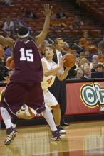 The longhorns defeated the Texas Southern University (TSU) Tigers 90-50 Tuesday night.

Filename: SRM_20061128_2043185.jpg
Aperture: f/2.8
Shutter Speed: 1/640
Body: Canon EOS-1D Mark II
Lens: Canon EF 80-200mm f/2.8 L