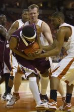 The longhorns defeated the Texas Southern University (TSU) Tigers 90-50 Tuesday night.

Filename: SRM_20061128_2046206.jpg
Aperture: f/2.8
Shutter Speed: 1/640
Body: Canon EOS-1D Mark II
Lens: Canon EF 80-200mm f/2.8 L