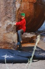 Bouldering in Hueco Tanks on 01/19/2020 with Blue Lizard Climbing and Yoga

Filename: SRM_20200119_1302470.jpg
Aperture: f/2.8
Shutter Speed: 1/320
Body: Canon EOS-1D Mark II
Lens: Canon EF 50mm f/1.8 II