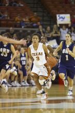 Guard Carla Cortijo, #3.  The lady longhorns defeated the Oral Roberts University's (ORU) Golden Eagles 79-40 Saturday night.

Filename: SRM_20061125_1319180.jpg
Aperture: f/2.8
Shutter Speed: 1/400
Body: Canon EOS-1D Mark II
Lens: Canon EF 80-200mm f/2.8 L