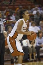 Guard Carla Cortijo, #3.  The lady longhorns defeated the Oral Roberts University's (ORU) Golden Eagles 79-40 Saturday night.

Filename: SRM_20061125_1339187.jpg
Aperture: f/2.8
Shutter Speed: 1/400
Body: Canon EOS-1D Mark II
Lens: Canon EF 80-200mm f/2.8 L