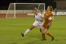 Emily Anderson, #21.  The lady longhorns beat Texas A&M 1-0 in soccer Friday night.

Filename: SRM_20061027_1939440.jpg
Aperture: f/4.0
Shutter Speed: 1/640
Body: Canon EOS 20D
Lens: Canon EF 80-200mm f/2.8 L