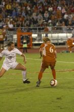 Greta Carter, #6.  The lady longhorns beat Texas A&M 1-0 in soccer Friday night.

Filename: SRM_20061027_1944283.jpg
Aperture: f/4.0
Shutter Speed: 1/640
Body: Canon EOS 20D
Lens: Canon EF 80-200mm f/2.8 L