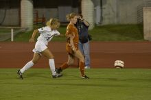 Kelsey Carpenter, #13.  The lady longhorns beat Texas A&M 1-0 in soccer Friday night.

Filename: SRM_20061027_2039266.jpg
Aperture: f/4.0
Shutter Speed: 1/800
Body: Canon EOS 20D
Lens: Canon EF 80-200mm f/2.8 L