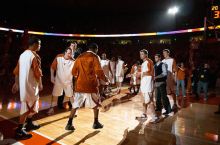 The University of Texas (UT) Longhorns defeated the University of Kansas Jayhawks 72-69 in Austin, Texas on Monday, February 11, 2008.

Filename: SRM_20080211_2108585.jpg
Aperture: f/2.8
Shutter Speed: 1/160
Body: Canon EOS DIGITAL REBEL
Lens: Canon EF 16-35mm f/2.8 L