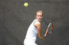 Fifth singles UT freshman Caroline Larsson defeated CSUS sophomore Aileen Tsan 6-2, 6-4.  The University of Texas defeated Sacramento State on Saturday, March 22, 2008.

Filename: SRM_20080322_1259145.jpg
Aperture: f/2.8
Shutter Speed: 1/2500
Body: Canon EOS-1D Mark II
Lens: Canon EF 300mm f/2.8 L IS