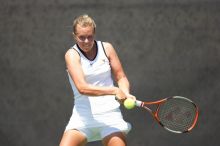 Fifth singles UT freshman Caroline Larsson defeated CSUS sophomore Aileen Tsan 6-2, 6-4.  The University of Texas defeated Sacramento State on Saturday, March 22, 2008.

Filename: SRM_20080322_1300363.jpg
Aperture: f/2.8
Shutter Speed: 1/2500
Body: Canon EOS-1D Mark II
Lens: Canon EF 300mm f/2.8 L IS