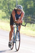 Justin Eggemeyer (bib #70) of Georgetown placed 4 in his age group (M 30-34) with an overall time of 01:33:23 at The Howdy Du duathlon in Berry Springs Park, Georgetown, Sunday July 6, 2008.

Filename: SRM_20080706_0806409.jpg
Aperture: f/5.6
Shutter Speed: 1/500
Body: Canon EOS 20D
Lens: Canon EF 300mm f/2.8 L IS