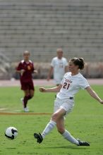 UT junior Emily Anderson (#21, Forward).  The Uniiversity of Texas women's soccer team won 2-1 against the Iowa State Cyclones Sunday afternoon, October 5, 2008.

Filename: SRM_20081005_12135600.jpg
Aperture: f/5.6
Shutter Speed: 1/2500
Body: Canon EOS-1D Mark II
Lens: Canon EF 300mm f/2.8 L IS