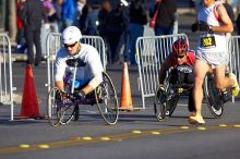 The first annual San Antonio Rock and Roll Marathon, Sunday, November 16, 2008.

Filename: SRM_20081116_08232485.jpg
Aperture: f/4.0
Shutter Speed: 1/2000
Body: Canon EOS-1D Mark II
Lens: Canon EF 300mm f/2.8 L IS