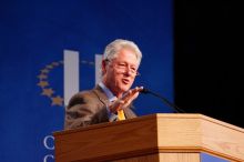 Former President Bill Clinton speaking at the CGIU meeting.  Day one of the 2nd Annual Clinton Global Initiative University (CGIU) meeting was held at The University of Texas at Austin, Friday, February 13, 2009.

Filename: SRM_20090213_16224760.jpg
Aperture: f/4.0
Shutter Speed: 1/80
Body: Canon EOS-1D Mark II
Lens: Canon EF 80-200mm f/2.8 L