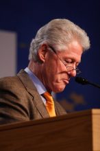 Former President Bill Clinton hands out commitment certificates to CGIU attendees for their exceptional pledges to the CGI cause during the opening plenary session of the CGIU meeting.  Day one of the 2nd Annual Clinton Global Initiative University (CGIU) meeting was held at The University of Texas at Austin, Friday, February 13, 2009.

Filename: SRM_20090213_16363962.jpg
Aperture: f/2.8
Shutter Speed: 1/250
Body: Canon EOS 20D
Lens: Canon EF 300mm f/2.8 L IS