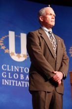 Former President Bill Clinton hands out commitment certificates to CGIU attendees for their exceptional pledges to the CGI cause during the opening plenary session of the CGIU meeting.  Day one of the 2nd Annual Clinton Global Initiative University (CGIU) meeting was held at The University of Texas at Austin, Friday, February 13, 2009.

Filename: SRM_20090213_16483757.jpg
Aperture: f/4.0
Shutter Speed: 1/100
Body: Canon EOS-1D Mark II
Lens: Canon EF 80-200mm f/2.8 L