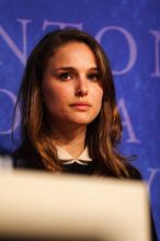 Natalie Portman was one of the guest speakers at the first plenary session of the CGIU meeting.  Day one of the 2nd Annual Clinton Global Initiative University (CGIU) meeting was held at The University of Texas at Austin, Friday, February 13, 2009.

Filename: SRM_20090213_16535432.jpg
Aperture: f/2.8
Shutter Speed: 1/320
Body: Canon EOS 20D
Lens: Canon EF 300mm f/2.8 L IS