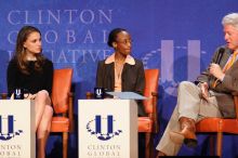 Natalie Portman (L), Mambidzeni Madzivire (C), BME graduate student at Mayo Graduate School, and Former President Bill Clinton (R) at the first plenary session of the CGIU meeting.  Day one of the 2nd Annual Clinton Global Initiative University (CGIU) meeting was held at The University of Texas at Austin, Friday, February 13, 2009.

Filename: SRM_20090213_17064948.jpg
Aperture: f/4.0
Shutter Speed: 1/200
Body: Canon EOS 20D
Lens: Canon EF 300mm f/2.8 L IS