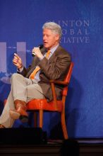 Former President Bill Clinton moderated the discussion between Natalie Portman, Mambidzeni Madzivire, BME graduate student at Mayo Graduate School, Blake Mycoskie, founder of TOMS shoes, and Paul Bell, president of Dell Global Public, during the first plenary session at the CGIU meeting.  Day one of the 2nd Annual Clinton Global Initiative University (CGIU) meeting was held at The University of Texas at Austin, Friday, February 13, 2009.

Filename: SRM_20090213_17145695.jpg
Aperture: f/5.6
Shutter Speed: 1/200
Body: Canon EOS-1D Mark II
Lens: Canon EF 300mm f/2.8 L IS