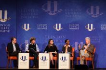 Paul Bell (1-L), president of Dell Global Public, Blake Mycoskie (2-L), founder of TOMS shoes, Natalie Portman (C), Mambidzeni Madzivire (2-R), BME graduate student at Mayo Graduate School, and Former President Bill Clinton (1-R) at the first plenary session of the CGIU meeting.  Day one of the 2nd Annual Clinton Global Initiative University (CGIU) meeting was held at The University of Texas at Austin, Friday, February 13, 2009.

Filename: SRM_20090213_17255179.jpg
Aperture: f/4.0
Shutter Speed: 1/400
Body: Canon EOS 20D
Lens: Canon EF 80-200mm f/2.8 L