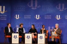 Paul Bell (1-L), president of Dell Global Public, Blake Mycoskie (2-L), founder of TOMS shoes, Natalie Portman (C), Mambidzeni Madzivire (2-R), BME graduate student at Mayo Graduate School, and Former President Bill Clinton (1-R) at the first plenary session of the CGIU meeting.  Day one of the 2nd Annual Clinton Global Initiative University (CGIU) meeting was held at The University of Texas at Austin, Friday, February 13, 2009.

Filename: SRM_20090213_17260180.jpg
Aperture: f/4.0
Shutter Speed: 1/400
Body: Canon EOS 20D
Lens: Canon EF 80-200mm f/2.8 L