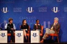 Blake Mycoskie (1-L), founder of TOMS shoes, Natalie Portman (2-L), Mambidzeni Madzivire (2-R), BME graduate student at Mayo Graduate School, and Former President Bill Clinton (1-R) at the first plenary session of the CGIU meeting.  Day one of the 2nd Annual Clinton Global Initiative University (CGIU) meeting was held at The University of Texas at Austin, Friday, February 13, 2009.

Filename: SRM_20090213_17290344.jpg
Aperture: f/4.0
Shutter Speed: 1/400
Body: Canon EOS-1D Mark II
Lens: Canon EF 300mm f/2.8 L IS