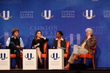 Blake Mycoskie (1-L), founder of TOMS shoes, Natalie Portman (2-L), Mambidzeni Madzivire (2-R), BME graduate student at Mayo Graduate School, and Former President Bill Clinton (1-R) at the first plenary session of the CGIU meeting.  Day one of the 2nd Annual Clinton Global Initiative University (CGIU) meeting was held at The University of Texas at Austin, Friday, February 13, 2009.

Filename: SRM_20090213_17294062.jpg
Aperture: f/5.0
Shutter Speed: 1/250
Body: Canon EOS-1D Mark II
Lens: Canon EF 300mm f/2.8 L IS