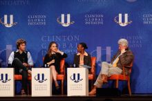 Blake Mycoskie (1-L), founder of TOMS shoes, Natalie Portman (2-L), Mambidzeni Madzivire (2-R), BME graduate student at Mayo Graduate School, and Former President Bill Clinton (1-R) at the first plenary session of the CGIU meeting.  Day one of the 2nd Annual Clinton Global Initiative University (CGIU) meeting was held at The University of Texas at Austin, Friday, February 13, 2009.

Filename: SRM_20090213_17294063.jpg
Aperture: f/5.0
Shutter Speed: 1/250
Body: Canon EOS-1D Mark II
Lens: Canon EF 300mm f/2.8 L IS