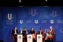 Paul Bell (1-L), president of Dell Global Public, Blake Mycoskie (2-L), founder of TOMS shoes, Natalie Portman (C), Mambidzeni Madzivire (2-R), BME graduate student at Mayo Graduate School, and Former President Bill Clinton (1-R) at the first plenary session of the CGIU meeting.  Day one of the 2nd Annual Clinton Global Initiative University (CGIU) meeting was held at The University of Texas at Austin, Friday, February 13, 2009.

Filename: SRM_20090213_17413999.jpg
Aperture: f/4.0
Shutter Speed: 1/200
Body: Canon EOS-1D Mark II
Lens: Canon EF 80-200mm f/2.8 L