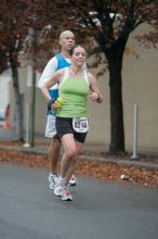 Beth Marek running the Richmond SunTrust Marathon and McDonald's Half Marathon, on Saturday, November 14, 2009.

Filename: SRM_20091114_09101015.JPG
Aperture: f/2.8
Shutter Speed: 1/1000
Body: Canon EOS-1D Mark II
Lens: Canon EF 80-200mm f/2.8 L