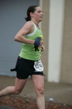 Beth Marek running the Richmond SunTrust Marathon and McDonald's Half Marathon, on Saturday, November 14, 2009.

Filename: SRM_20091114_09101234.JPG
Aperture: f/2.8
Shutter Speed: 1/1600
Body: Canon EOS-1D Mark II
Lens: Canon EF 80-200mm f/2.8 L