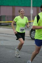 Janet Aardema running the Richmond SunTrust Marathon and McDonald's Half Marathon, on Saturday, November 14, 2009.

Filename: SRM_20091114_11483650.JPG
Aperture: f/4.0
Shutter Speed: 1/1000
Body: Canon EOS-1D Mark II
Lens: Canon EF 80-200mm f/2.8 L