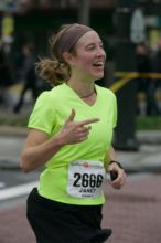 Janet Aardema running the Richmond SunTrust Marathon and McDonald's Half Marathon, on Saturday, November 14, 2009.

Filename: SRM_20091114_11483866.JPG
Aperture: f/4.0
Shutter Speed: 1/1250
Body: Canon EOS-1D Mark II
Lens: Canon EF 80-200mm f/2.8 L