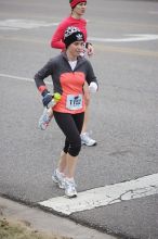 Beth Marek running the Rocket City Marathon on Saturday, December 12, 2009 in Huntsville.

Filename: SRM_20091212_12022743.JPG
Aperture: f/2.8
Shutter Speed: 1/800
Body: Canon EOS-1D Mark II
Lens: Canon EF 80-200mm f/2.8 L