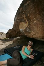 Bouldering during the Hueco Tanks Awesome Fest 14.2.

Filename: srm_20140223_14425253.jpg
Aperture: f/8.0
Shutter Speed: 1/320
Body: Canon EOS-1D Mark II
Lens: Canon EF 16-35mm f/2.8 L