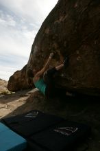 Bouldering during the Hueco Tanks Awesome Fest 14.2.

Filename: srm_20140223_14470456.jpg
Aperture: f/8.0
Shutter Speed: 1/320
Body: Canon EOS-1D Mark II
Lens: Canon EF 16-35mm f/2.8 L