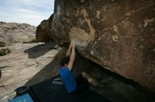 Bouldering during the Hueco Tanks Awesome Fest 14.2.

Filename: srm_20140223_14523460.jpg
Aperture: f/8.0
Shutter Speed: 1/320
Body: Canon EOS-1D Mark II
Lens: Canon EF 16-35mm f/2.8 L