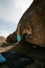 Bouldering during the Hueco Tanks Awesome Fest 14.2.

Filename: srm_20140223_15055469.jpg
Aperture: f/8.0
Shutter Speed: 1/320
Body: Canon EOS-1D Mark II
Lens: Canon EF 16-35mm f/2.8 L