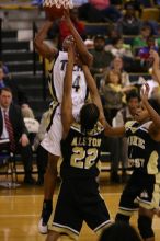 The Georgia Tech women's basketball team played Wake Forest.

Filename: IMG_1121.jpg
Aperture: f/2.8
Shutter Speed: 1/320
Body: Canon EOS DIGITAL REBEL
Lens: Canon EF 80-200mm f/2.8 L