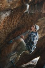 Bouldering in Hueco Tanks on 12/01/2018 with Blue Lizard Climbing and Yoga

Filename: SRM_20181201_1051100.jpg
Aperture: f/2.5
Shutter Speed: 1/250
Body: Canon EOS-1D Mark II
Lens: Canon EF 50mm f/1.8 II