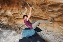 Bouldering in Hueco Tanks on 12/08/2018 with Blue Lizard Climbing and Yoga

Filename: SRM_20181208_1640370.jpg
Aperture: f/5.0
Shutter Speed: 1/250
Body: Canon EOS-1D Mark II
Lens: Canon EF 16-35mm f/2.8 L