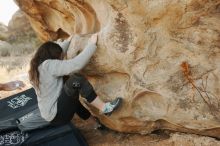 Bouldering in Hueco Tanks on 01/21/2019 with Blue Lizard Climbing and Yoga

Filename: SRM_20190121_1041380.jpg
Aperture: f/3.5
Shutter Speed: 1/320
Body: Canon EOS-1D Mark II
Lens: Canon EF 50mm f/1.8 II