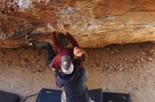 Bouldering in Hueco Tanks on 02/24/2019 with Blue Lizard Climbing and Yoga

Filename: SRM_20190224_1536410.jpg
Aperture: f/4.0
Shutter Speed: 1/200
Body: Canon EOS-1D Mark II
Lens: Canon EF 50mm f/1.8 II