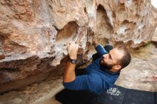 Bouldering in Hueco Tanks on 03/08/2019 with Blue Lizard Climbing and Yoga

Filename: SRM_20190308_1306540.jpg
Aperture: f/5.6
Shutter Speed: 1/200
Body: Canon EOS-1D Mark II
Lens: Canon EF 16-35mm f/2.8 L