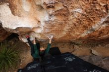 Bouldering in Hueco Tanks on 03/10/2019 with Blue Lizard Climbing and Yoga

Filename: SRM_20190310_1041220.jpg
Aperture: f/5.6
Shutter Speed: 1/250
Body: Canon EOS-1D Mark II
Lens: Canon EF 16-35mm f/2.8 L